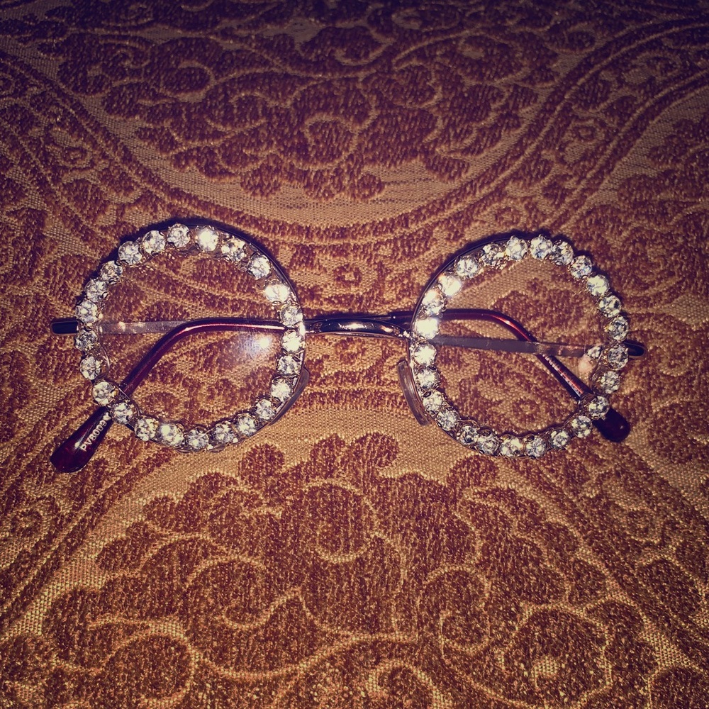 Round diamond glasses
